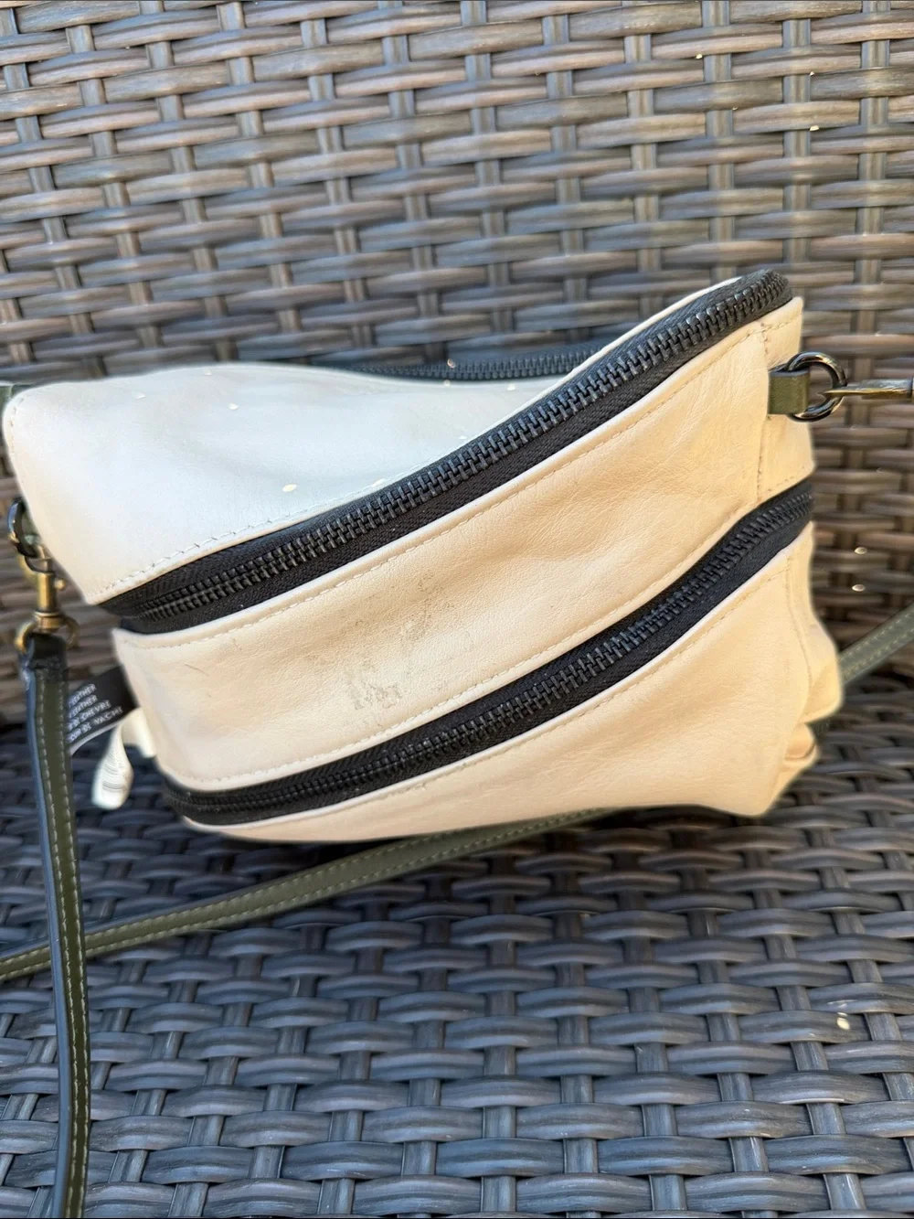 Marc Jacobs REVERSIBLE leather Crossbody / Creme /Hunter Green, GOAT leather
